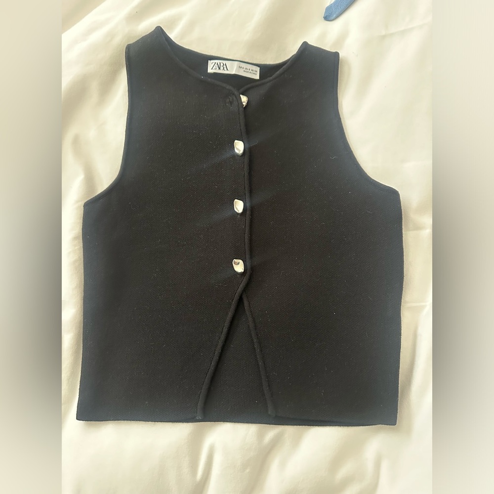 small size black top from Zara